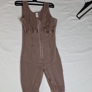 Women's Shapewear Bodysuit in Tan Large